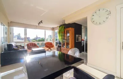 Apartamento à venda no bairro menino deus — 80m², 3 dormitórios e vista para as copas das árvores!