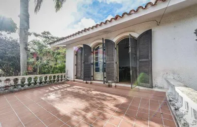 Casa com 3 quartos à venda na Rua Oscar Tollens, 170, Santa Tereza, Porto Alegre