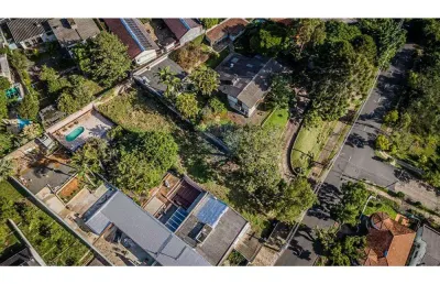 Terreno à venda na Rua João Paetzel, 317, Chácara das Pedras, Porto Alegre