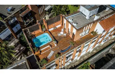 Cobertura estilo casa com 234m² no bairro cristal - vista perene para o rio guaiba!