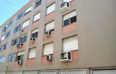 Apartamento com 2 quartos à venda na Rua Upamaroti, 400, Cristal, Porto Alegre
