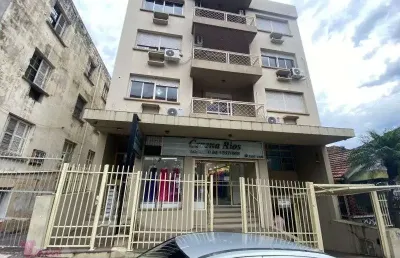 Apartamento com 2 quartos para alugar no Centro, Santa Maria 