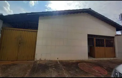 Casa de 2 quartos sendo 2 suites - jardim nova esperança