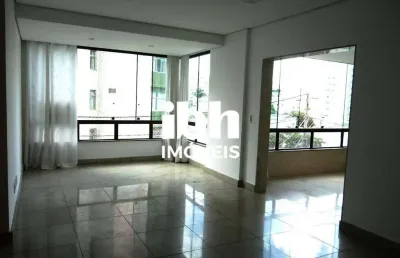 Apartamento com área privativa á venda, 4 quartos, 130,00², 3 banheiros, 1 suíte, 2 vagas no cruzeiro.