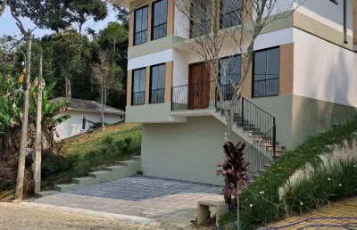 Casa 4 quartos,  condomínio parque das rosas, vargem grande, teresópolis rj