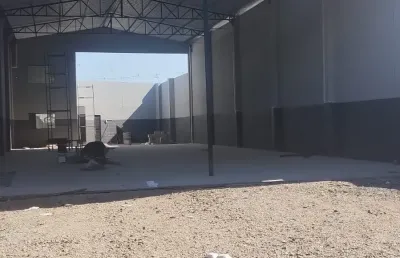 Barracão 400 m2 quississana são josé dos pinhais de frente para rodovia