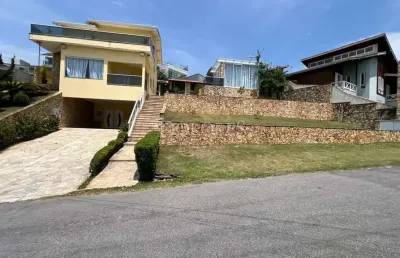 Excelente sobrado com 3 quartos sendo 1 suíte máster