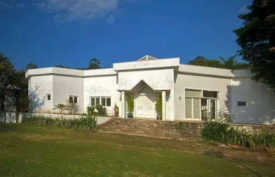Casa alto padrão para venda em carapicuíba, chácara dos junqueiras, 5 dormitórios, 5 suítes, 6 banheiros, 8 vagas