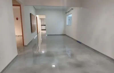 Ótima residência a venda no umuarama ao lado do supermercado rondon