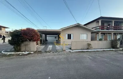 Casa em condomínio fechado com 3 quartos à venda na rua osvaldo climaco, ingleses do rio vermelho, florianópolis, 292 m2 por r$ 1.180.000