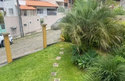Casa com 4 quartos à venda na rua juventino dos santos barbosa, coqueiros, florianópolis, 242 m2 por r$ 1.890.000