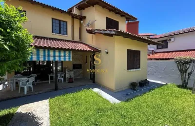 Casa em condomínio fechado com 3 quartos à venda na rua itabira, itacorubi, florianópolis, 360 m2 por r$ 3.000.000
