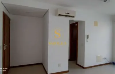 Sala comercial com 1 sala à venda na avenida prefeito osmar cunha, centro, florianópolis, 32 m2 por r$ 460.000