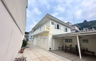 Casa em condomínio fechado com 5 quartos à venda na rua papa joão xxiii, coqueiros, florianópolis, 320 m2 por r$ 2.232.500