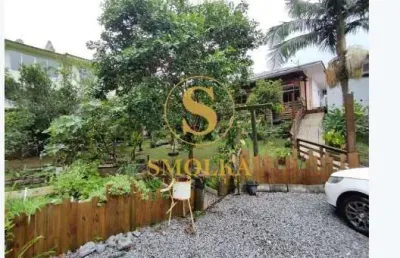 Casa em condomínio fechado com 3 quartos à venda na servidão monte sião, itacorubi, florianópolis, 110 m2 por r$ 910.000