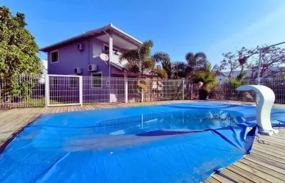 Casa em condomínio fechado com 5 quartos à venda na servidão joão francisco celestino, ingleses do rio vermelho, florianópolis, 200 m2 por r$ 960.000