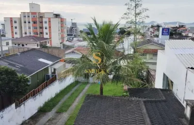 Casa em condomínio fechado com 3 quartos à venda na rua desembargador josé roberto guilhon, jardim atlântico, florianópolis, 220 m2 por r$ 1.195.000