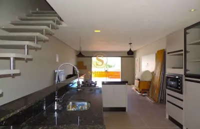 Casa em condomínio fechado com 4 quartos à venda na servidão do cravo branco, campeche, florianópolis, 260 m2 por r$ 1.500.000