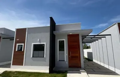 Casa em condomínio fechado com 2 quartos à venda na rua das congonhas, 12, pontinha, araruama por r$ 410.000