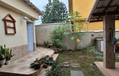 R$ 480 mil - posse - 300m2 casa e loja - 02 quartos - somente à vista - não aceita financiamento bancário.
