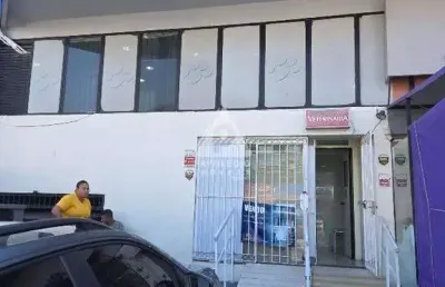 Loja comercial versátil e espaçosa no coração do jardim oceânico