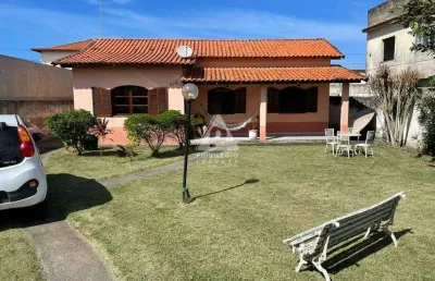 Casa linear em saquarema – quintal amplo, 5 min da praia e expansível