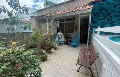 Excelente cobertura composta por 4 quartos, localizada no jardim oceânico