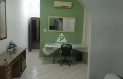 Apartamento espetacular no coração da cidade – 2 quartos e 3 banheiros!
