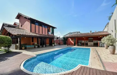Luxuosa casa duplex de 5 quartos no condomínio rio mar portinari