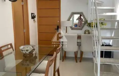 Linda cobertura duplex com 3 quartos no cond maui - pontal oceânico