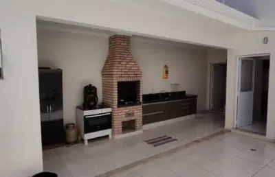 Ótima oportunidade com móveis planejados excelente localização.
