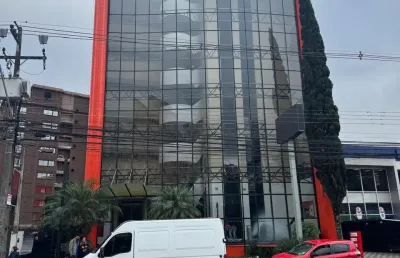 Apartamento - flat na avenida batel com suite, sala e cozinha