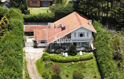 Linda vista panorâmica e região privilegiada - casa ampla e encantadora em estilo americano.