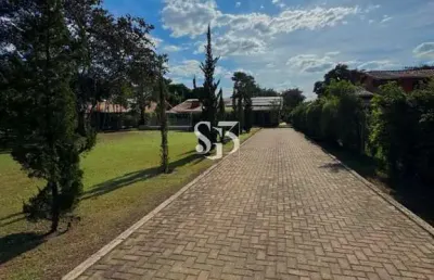 Imóvel exclusivo no loteamento chácaras vale das garças: casa em condomínio com 4 quartos, 3 suítes e 6 vagas de garagem