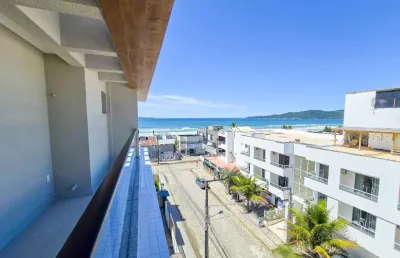 Cobertura duplex com vista mar permanente disponível a 50 metros da praia do mariscal bombinhas sc