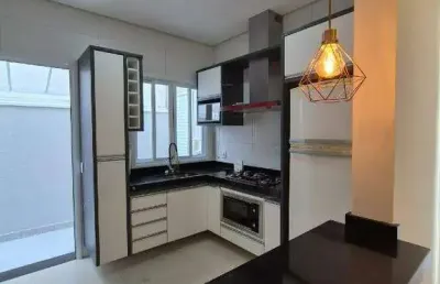 Para alugar! casa com 2 suítes, área gourmet e 4 vagas no condomínio bréscia
