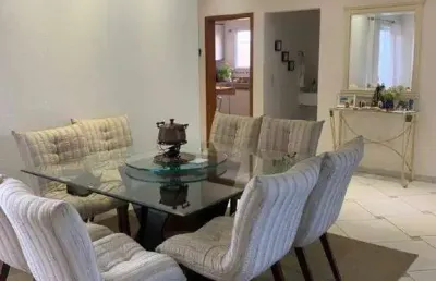 Ampla casa à venda com piscina e 3 suítes no jd. amstalden residence