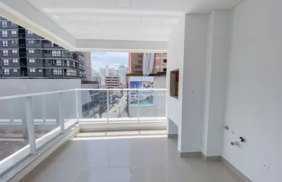 Apartamento diferenciado frente avenida na meia praia r$ 8.000,00 o metro quadrado 3 suites