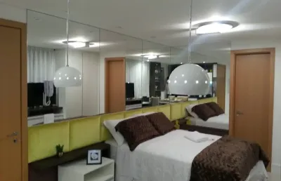 Studio finamente mobiliado e decorado para até 02 pessoas no centro de curitiba – próximo ao hc e ufpr