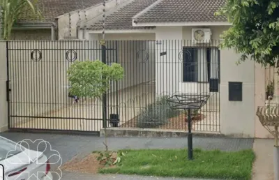 Casa com móveis planejados - pq. residencial tuiuti