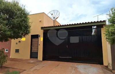 Casa com 3 quartos à venda na Bernardino Rodrigues Montalvão, Centro, Três Lagoas