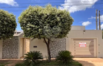 Casa com 5 quartos à venda na Paulo Baccaro Filho, Ipê, Três Lagoas