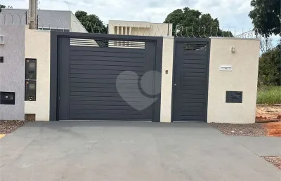 Casa com 3 quartos à venda na Manoel Custódio De Queiroz, Parque das Mangueiras, Três Lagoas