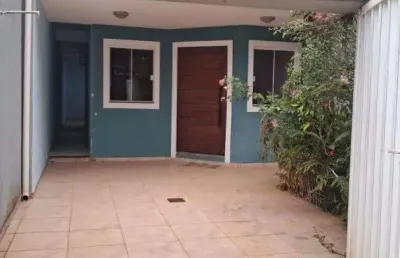 Casas para locação no jardim vitória em macaé/rj, 03 quartos com suíte, 1 vaga e varanda.