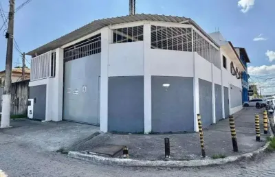 Galpão para locação no novo botafogo em macaé/rj, 300m2, banheiros e escritório.