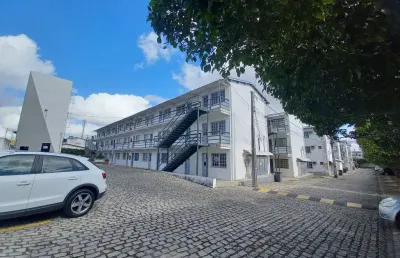 Lindo flat 38m 2o. andar sem mobília a 200m do fórum com área de serviço