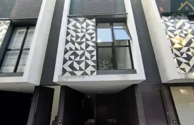 Casa em condomínio fechado com 2 quartos para alugar na Rua Tonelero, Vila Ipojuca, São Paulo