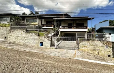Casa com 4 dormitórios à venda, 314 m² por r$ 1.800.000,00 - velha - blumenau/sc