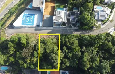 Amplo terreno em loteamento alto padrão no bairro velha pertinho do centro, venha conferir!