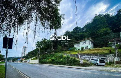 Terreno super bem localizado de frente para a rua benjamin constant com 2.209 m²